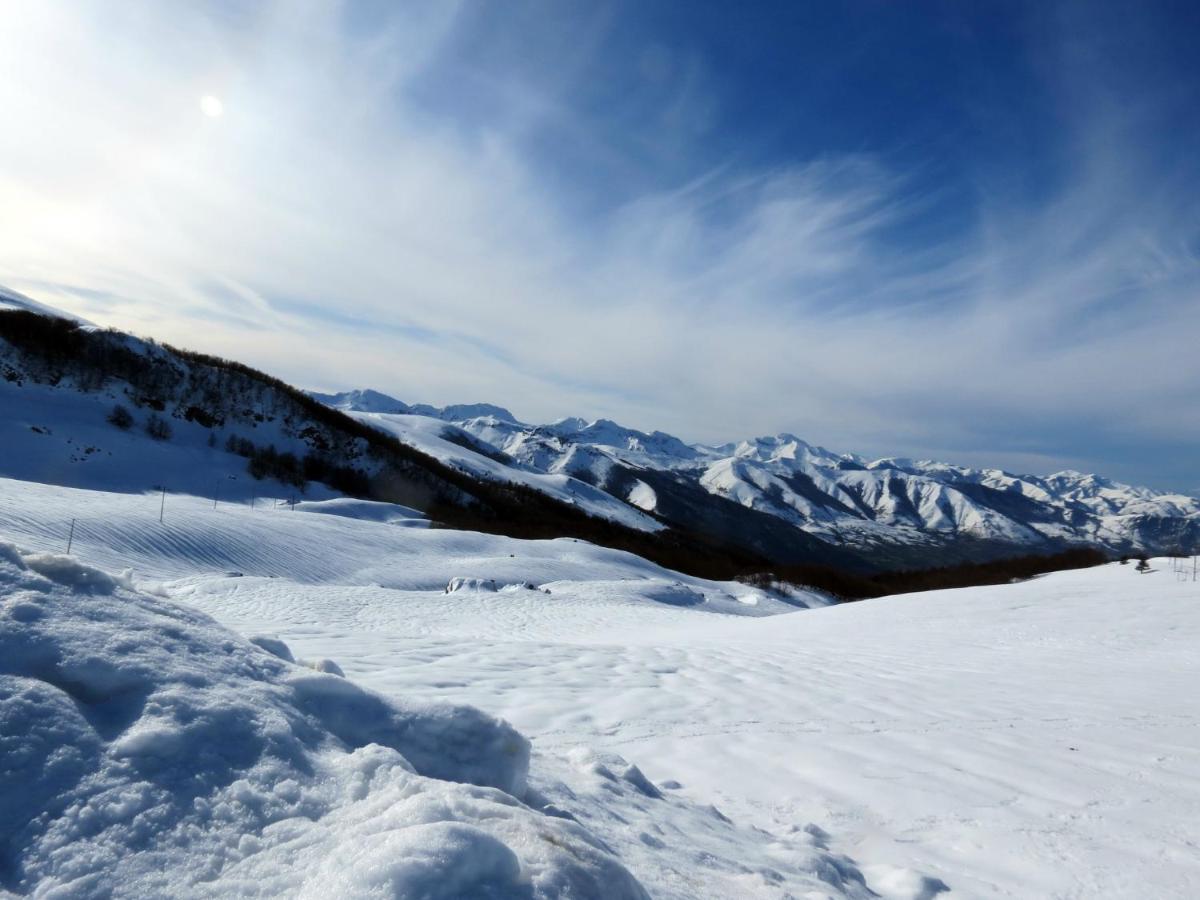 Готель Les Gentianes Aspin-en-Lavedan Екстер'єр фото